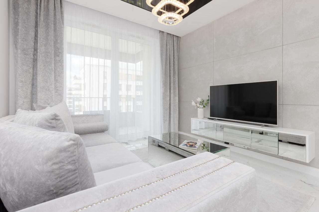 Elegant Apartments With Balcony & Parking Warsaw By Noclegi Renters Экстерьер фото