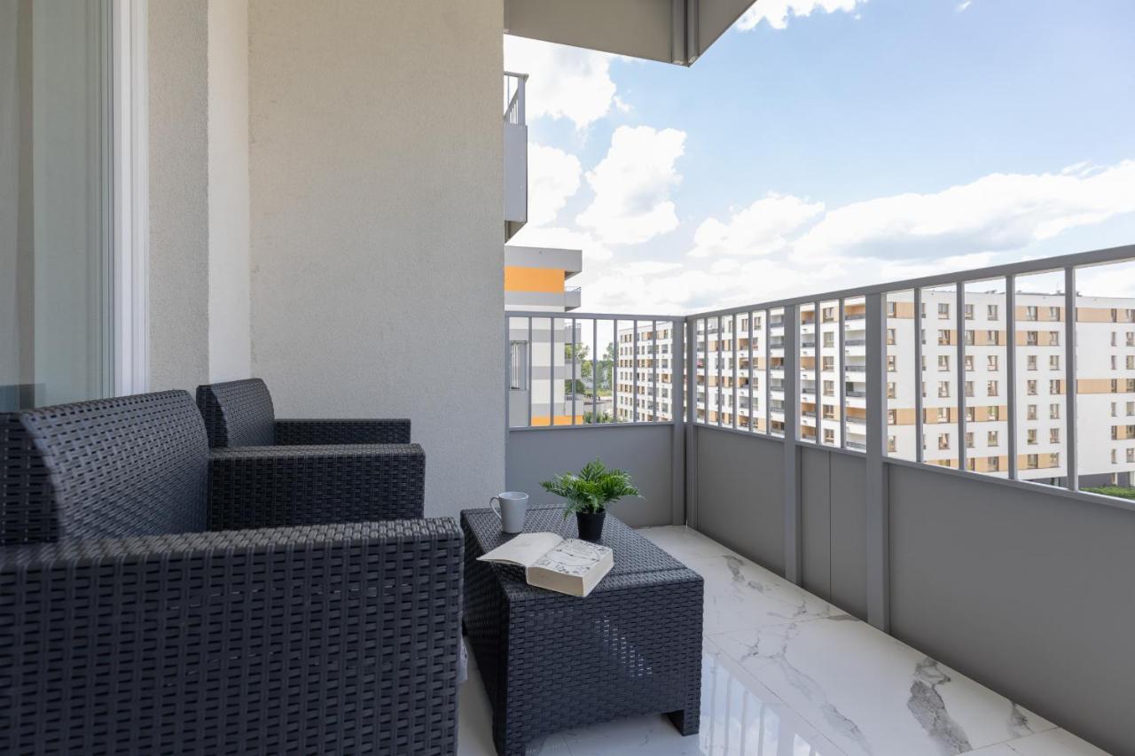 Elegant Apartments With Balcony & Parking Warsaw By Noclegi Renters Экстерьер фото