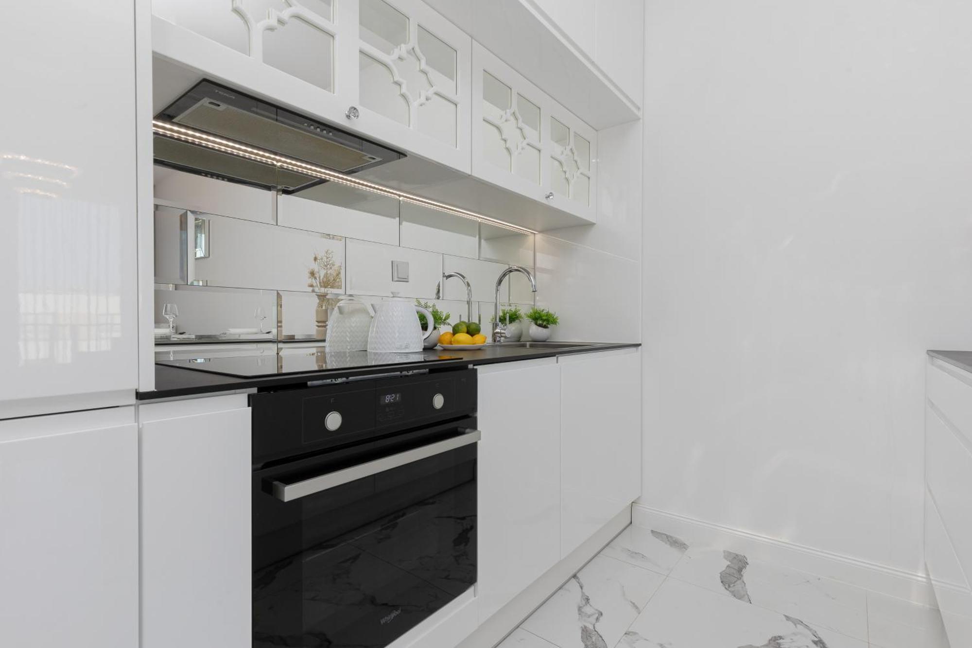 Elegant Apartments With Balcony & Parking Warsaw By Noclegi Renters Экстерьер фото