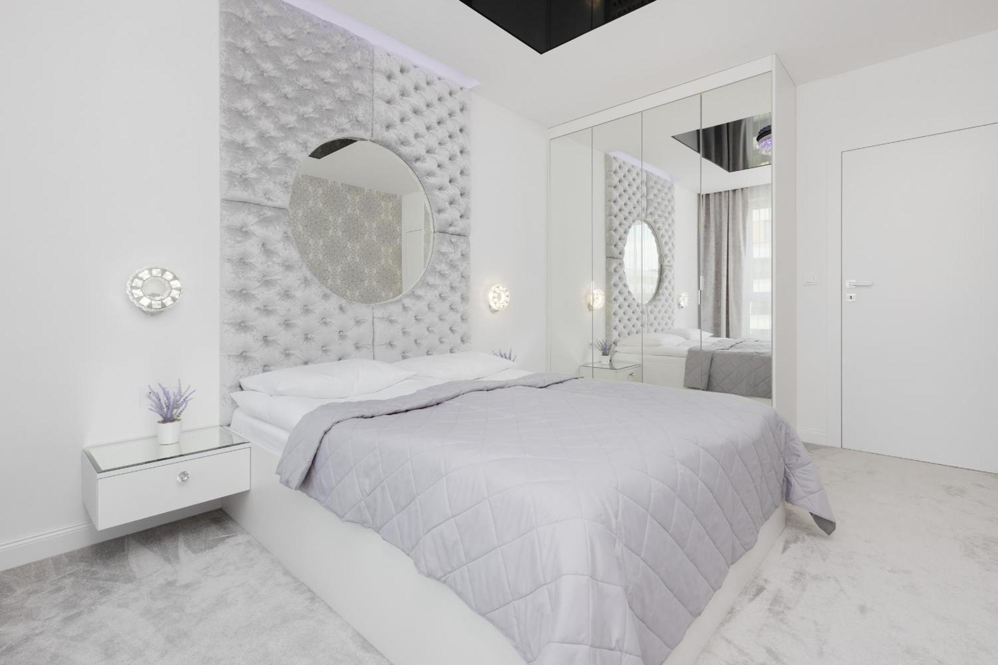 Elegant Apartments With Balcony & Parking Warsaw By Noclegi Renters Экстерьер фото